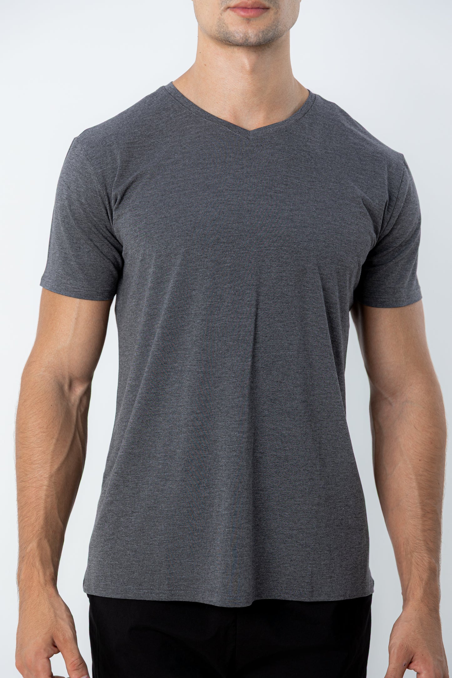 Camiseta Tech Modal - Gola V - Cinza