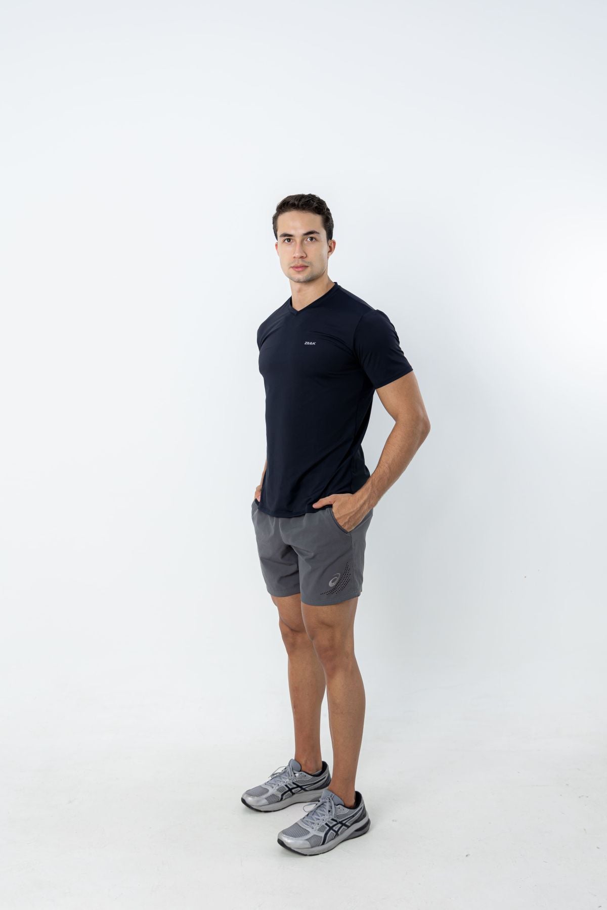 Camiseta Masculina Poliamida Tech Force - Gola V - Preto