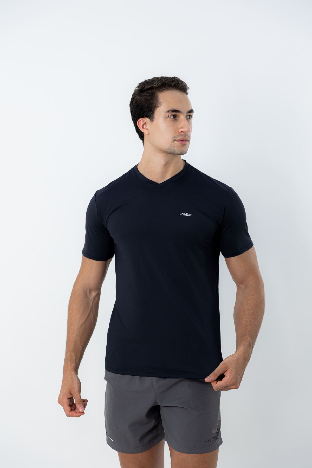 Camiseta Masculina Poliamida Tech Force - Gola V - Preto