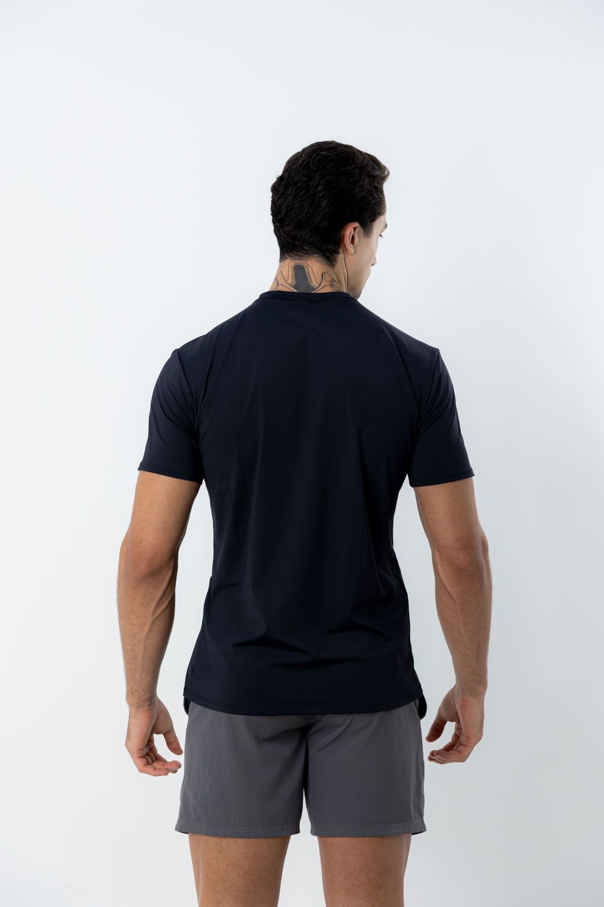 Camiseta Masculina Poliamida Tech Force - Gola V - Preto