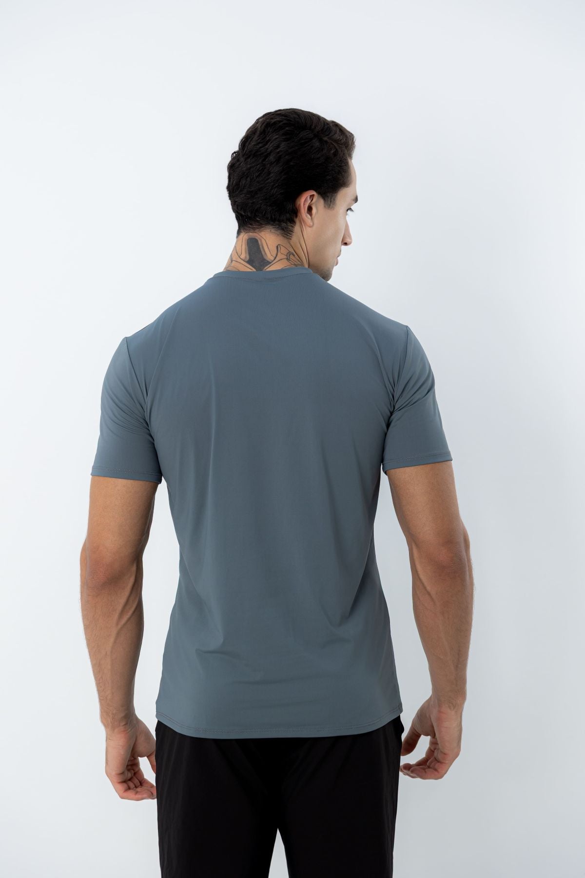 Camiseta Masculina Poliamida Tech Force - Gola V - Cinza